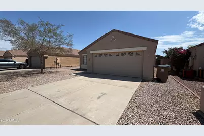 16077 W Larkspur Drive, Goodyear, AZ 85338 - Photo 2