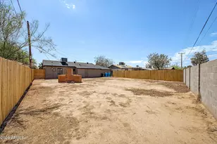 122 W Roeser Rd, Phoenix, AZ 85041 - Photo 22