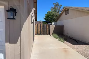 718 W Straford Dr, Chandler, AZ 85225 - Photo 12