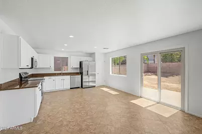2297 W Silver Creek Lane, San Tan Valley, AZ 85144 - Photo 12