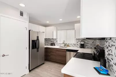 8550 E Indian School Road #D, Scottsdale, AZ 85251 - Photo 12