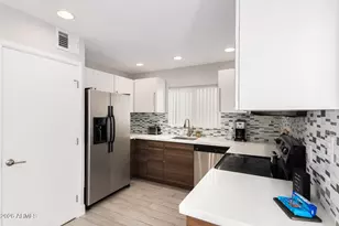 8550 E Indian School Rd, Scottsdale, AZ 85251 - Photo 12