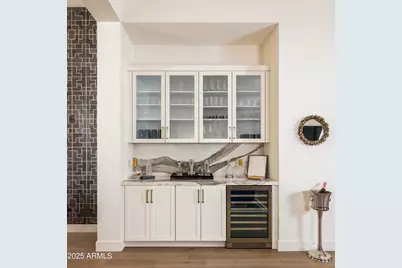 10 W Frier Drive, Phoenix, AZ 85021 - Photo 8