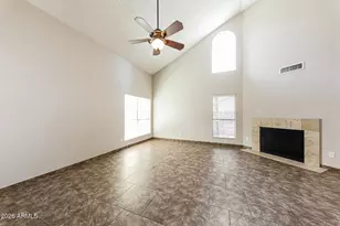 525 E Taro Ln, Phoenix, AZ 85024 - Photo 2