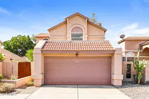 525 E Taro Ln, Phoenix, AZ 85024 - Photo 1