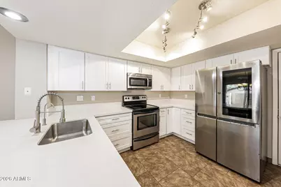 525 E Taro Lane, Phoenix, AZ 85024 - Photo 8