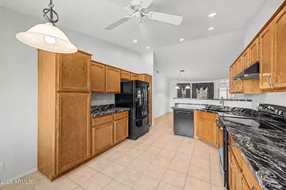 11332 E Navarro Avenue, Mesa, AZ 85209 - Photo 4