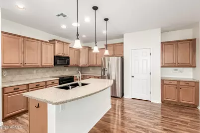 31032 N Obsidian Drive, San Tan Valley, AZ 85143 - Photo 8