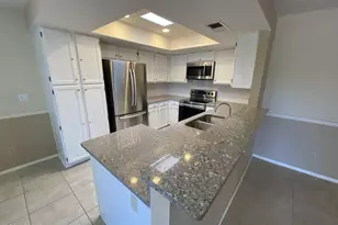 19086 N 97th Ln, Peoria, AZ 85382 - Photo 4