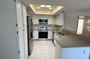 19086 N 97th Ln, Peoria, AZ 85382 - Photo 6
