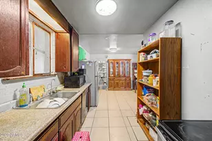 6020 N 31st Dr, Phoenix, AZ 85017 - Photo 8
