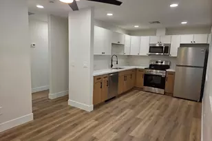 824 N 11th Ave, Phoenix, AZ 85007 - Photo 1