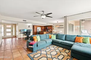 5210 E Saguaro Cir, Phoenix, AZ 85044 - Photo 8