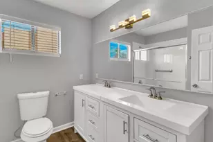 2604 S Siesta Dr, Tempe, AZ 85282 - Photo 22