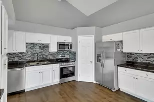 2604 S Siesta Dr, Tempe, AZ 85282 - Photo 16