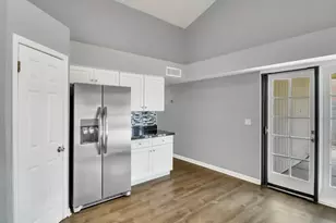 2604 S Siesta Dr, Tempe, AZ 85282 - Photo 12