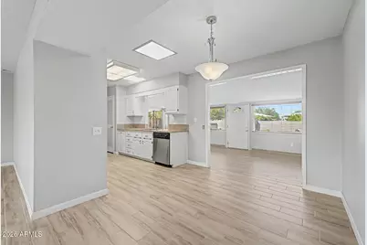 9418 W Hidden Valley Circle N, Sun City, AZ 85351 - Photo 4