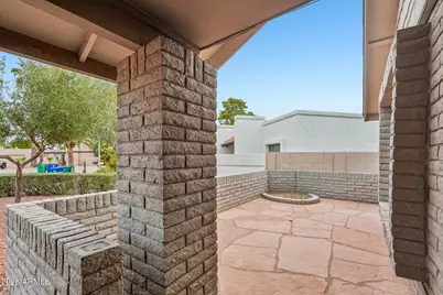 1564 W Irisado Circle, Mesa, AZ 85202 - Photo 4