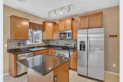 2725 E Mine Creek Road #1025, Phoenix, AZ 85024 - Photo 4