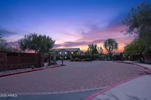 2725 E Mine Creek Rd, Phoenix, AZ 85024 - Photo 26
