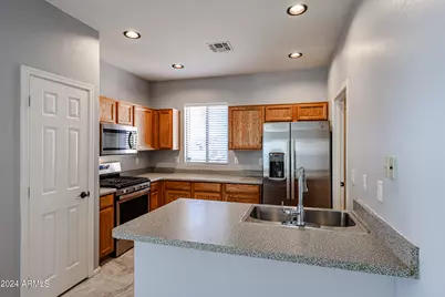 15301 N 138th Lane, Surprise, AZ 85379 - Photo 6