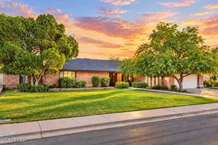 1042 E 3rd St, Mesa, AZ 85203 - Photo 1