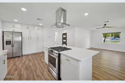 1121 W Bethany Home Road, Phoenix, AZ 85013 - Photo 16
