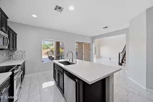 2546 W Cordia Ln, Phoenix, AZ 85085 - Photo 12