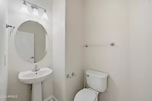 2546 W Cordia Ln, Phoenix, AZ 85085 - Photo 10