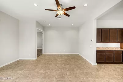 24220 N 21st Place, Phoenix, AZ 85024 - Photo 14