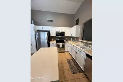 13314 W Mauna Loa Lane, Surprise, AZ 85379 - Photo 6