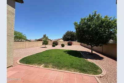 13314 W Mauna Loa Lane, Surprise, AZ 85379 - Photo 12