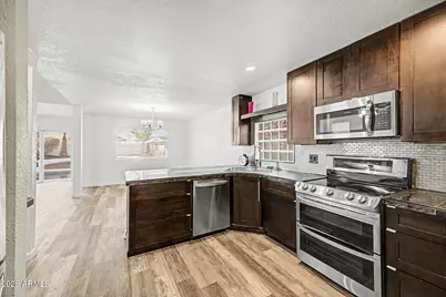 4064 E Woodland Drive, Phoenix, AZ 85048 - Photo 4
