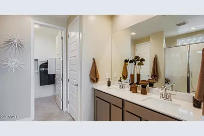 18822 W Goldenrod Street, Goodyear, AZ 85338 - Photo 10