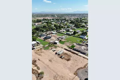 2018 E Maplewood Street #1, Gilbert, AZ 85297 - Photo 2