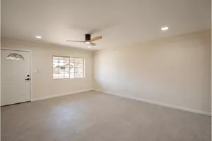4147 W Echo Ln, Phoenix, AZ 85051 - Photo 18