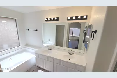 845 W Vaughn Avenue, Gilbert, AZ 85233 - Photo 18