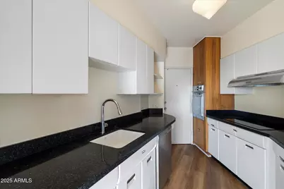 2201 N Central Avenue #5-E, Phoenix, AZ 85004 - Photo 14