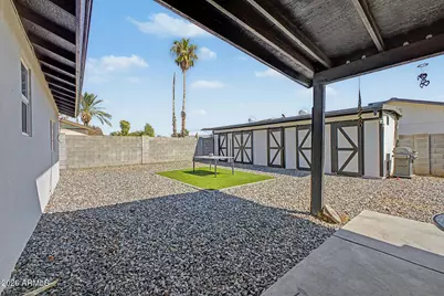 4139 W Desert Hills Drive, Phoenix, AZ 85029 - Photo 12