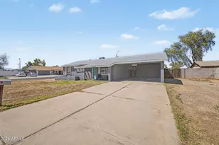 4218 N 82nd Dr, Phoenix, AZ 85033 - Photo 4