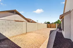 705 W Alamo Dr, Chandler, AZ 85225 - Photo 28
