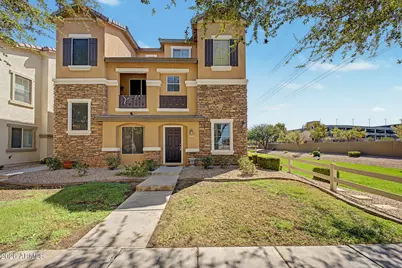 418 N Mahogany Court, Gilbert, AZ 85233 - Photo 2