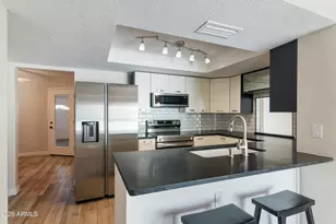 7717 S Heather Dr, Tempe, AZ 85284 - Photo 4