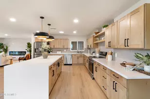 1637 W Griswold Rd, Phoenix, AZ 85021 - Photo 20