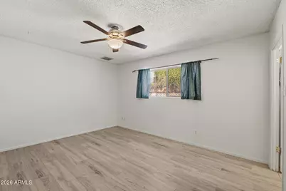 2925 W Mandalay Lane, Phoenix, AZ 85053 - Photo 2