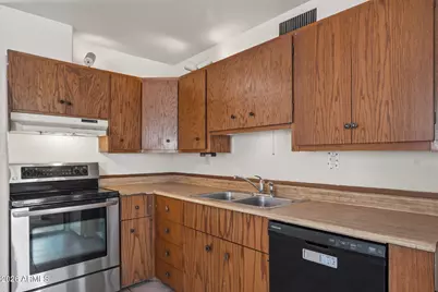 2925 W Mandalay Lane, Phoenix, AZ 85053 - Photo 6