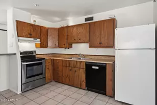 2925 W Mandalay Ln, Phoenix, AZ 85053 - Photo 10