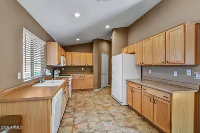 9171 W Lone Cactus Drive, Peoria, AZ 85382 - Photo 2