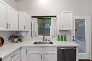 8814 W Shaw Butte Dr, Peoria, AZ 85345 - Photo 24