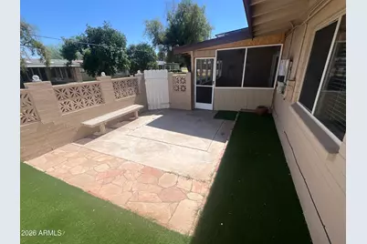 10013 W Lakeview Circle N, Sun City, AZ 85351 - Photo 2